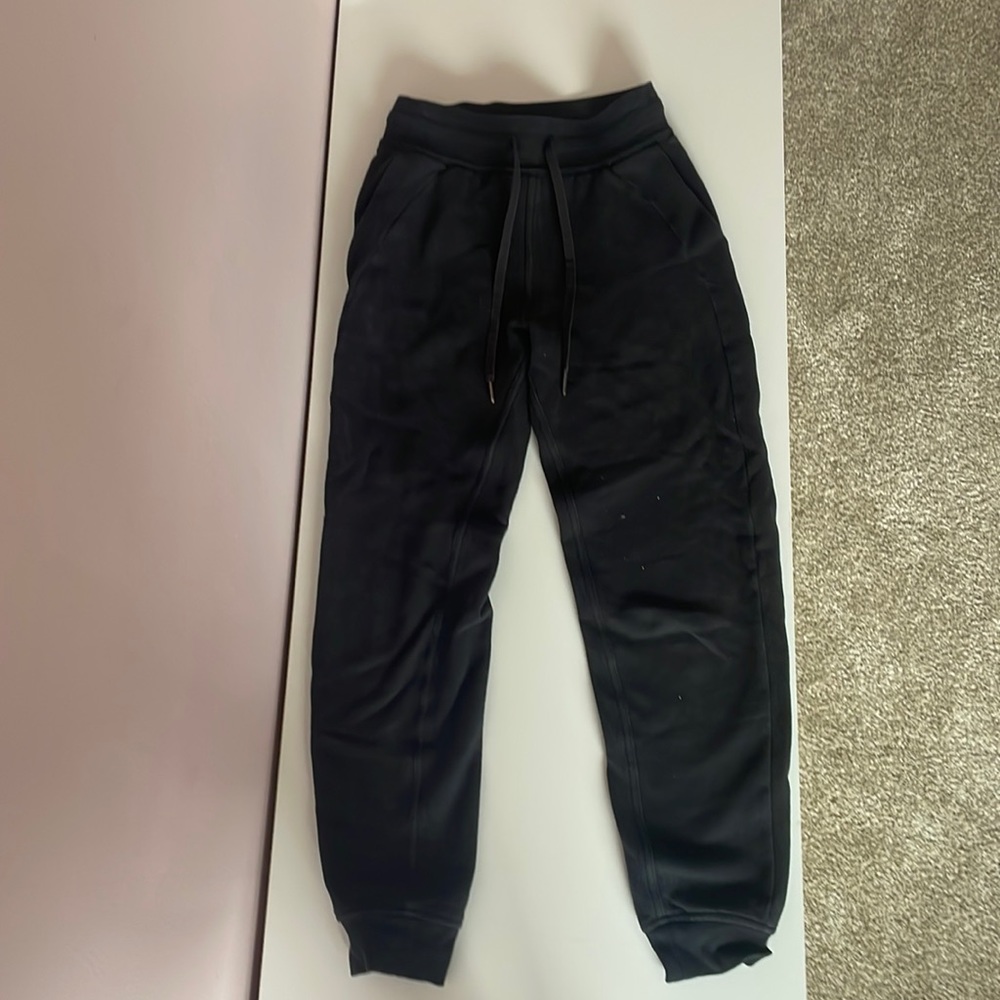 Womens Lululemon Black Scuba Joggers, Size:2